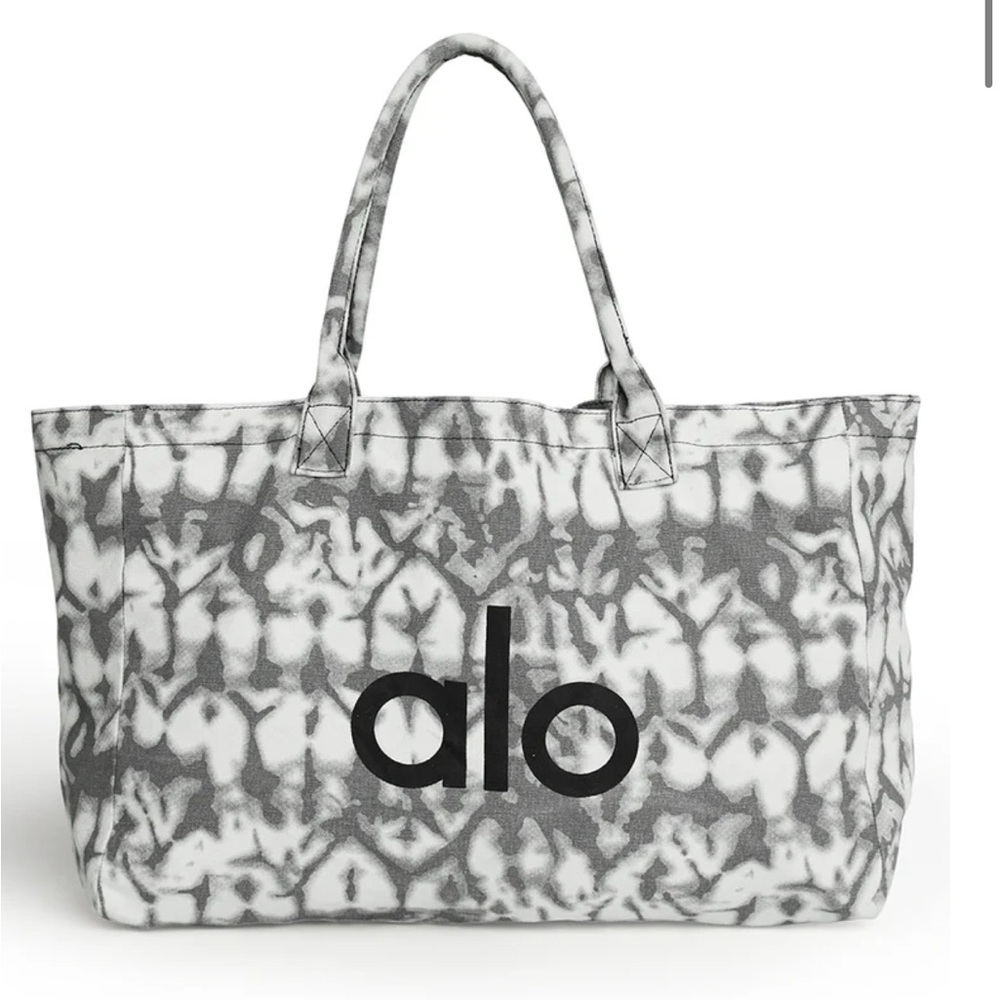 NWT Alo Yoga Tote Bag